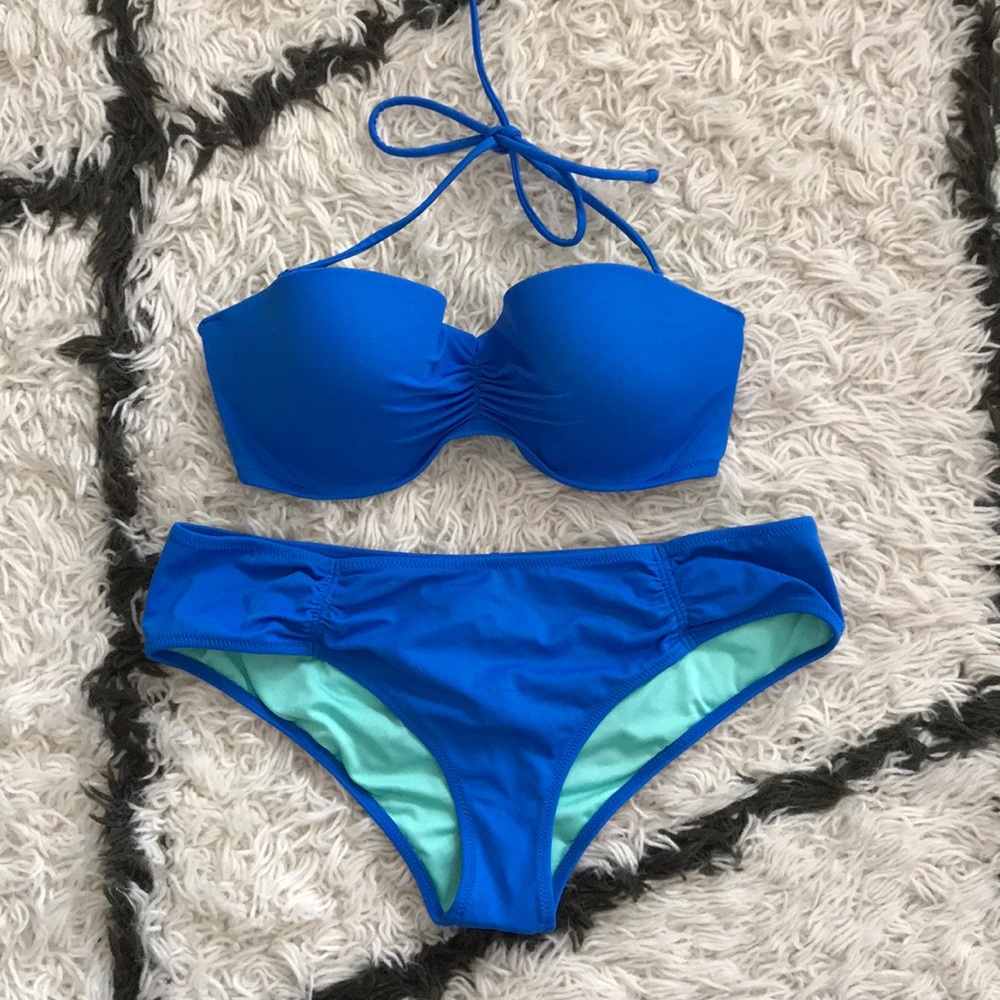VICTORIA’S SECRET Rouched Bikini